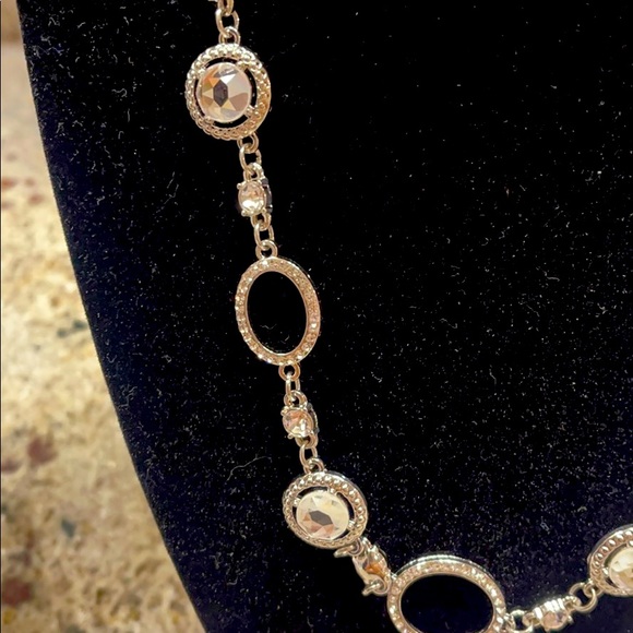 Silver Rhinestone Necklace 💎 - Picture 2 of 3